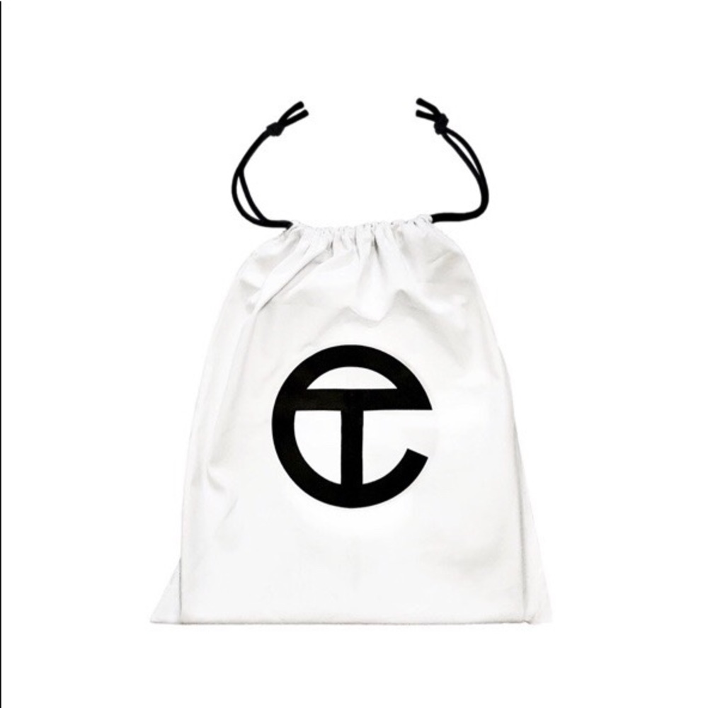 Medium Cream Telfar Bag - Picture 4 of 4